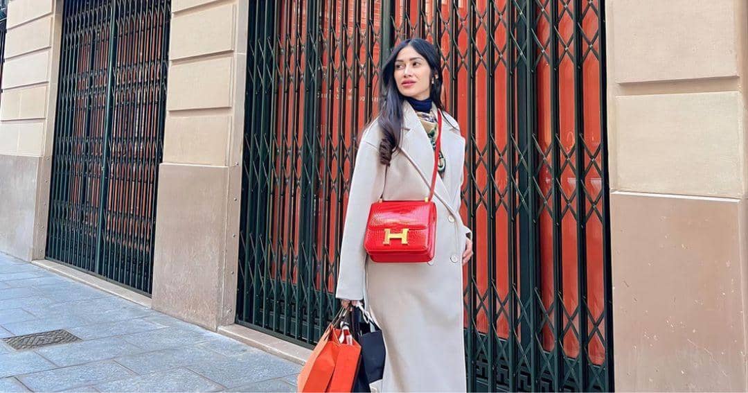 Instagram.com/ichaannisafaradila